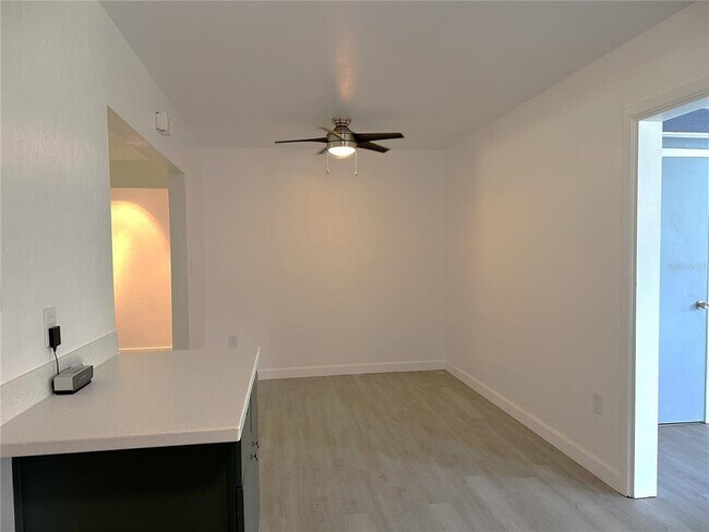 Building Photo - 2275 Hawthorne St