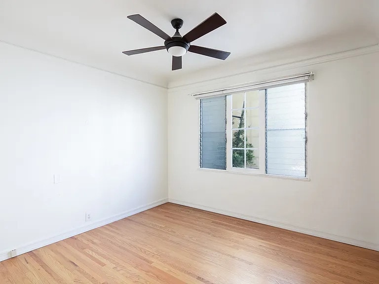 Building Photo - 1345 N Hayworth Ave