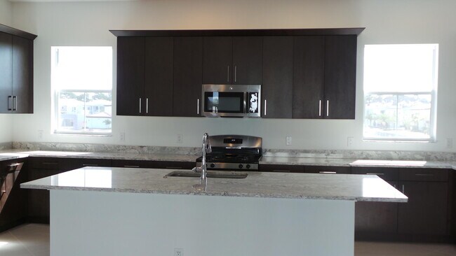 Building Photo - 3008 Franklin Pl