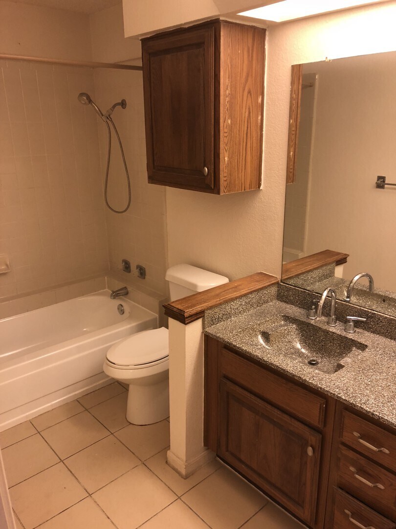 Building Photo - 2109 Horizon Trail