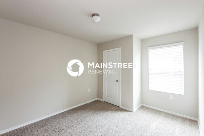 Building Photo - 4 Bedroom Pet-Friendly Home in San Antonio...