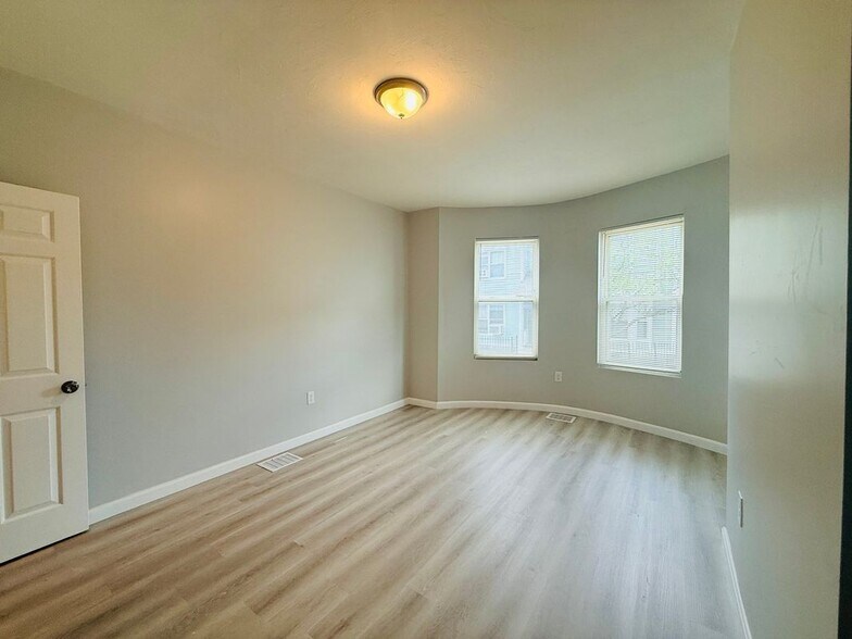 Building Photo - 93 Ziegler Street, 1