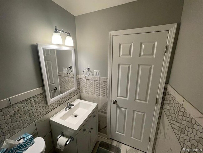 Building Photo - 6102 Harrison St