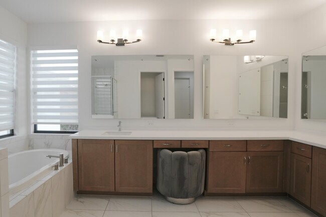Building Photo - 17350 Sea Blossom Way