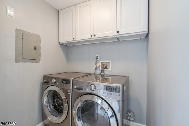 Building Photo - 2201 Timber Ridge Ct