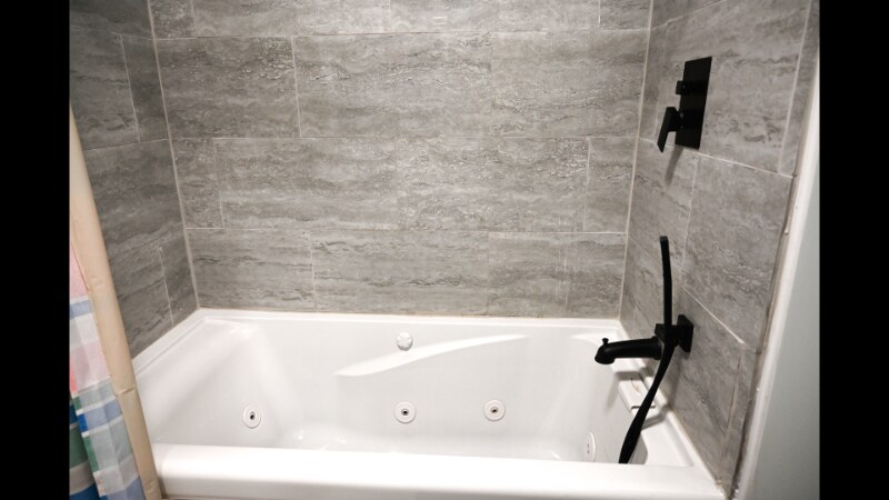 Building Photo - 916 Bern St