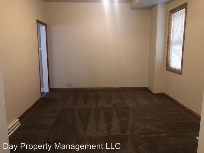 Building Photo - 721-721 1/2 W Lawrence St