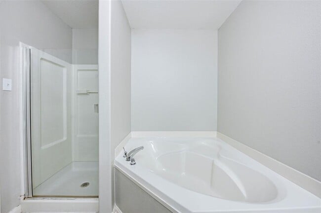 Building Photo - 9814 Garnet Springs Dr