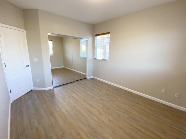 Building Photo - 2774 Gilham Ct