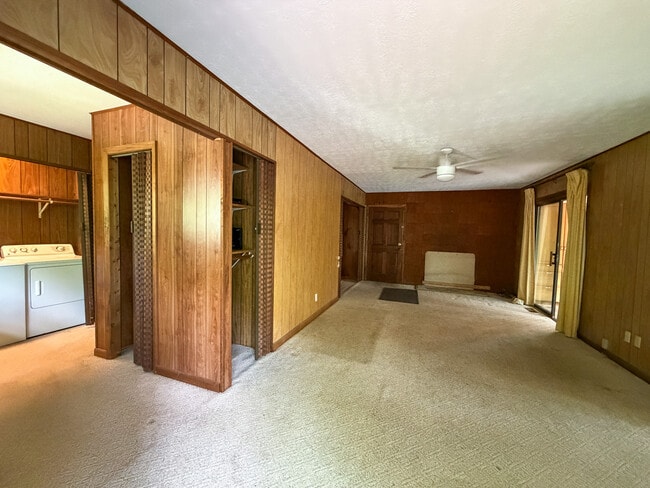 Building Photo - 1253 Tipton Springs Rd