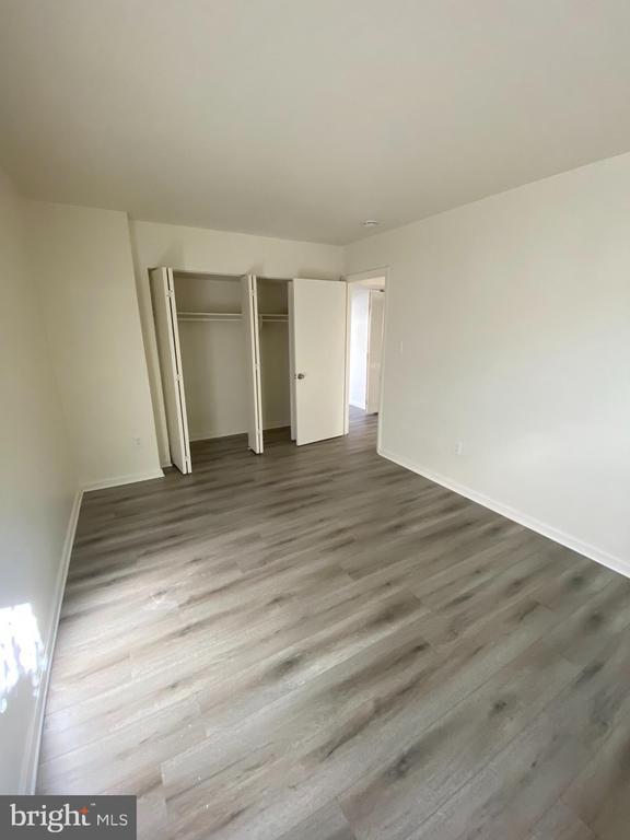 Building Photo - 5438 85th Ave