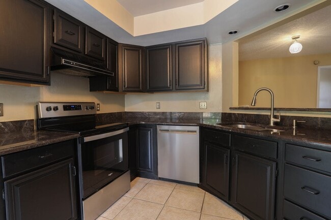 Building Photo - 2801 Marsala Ct