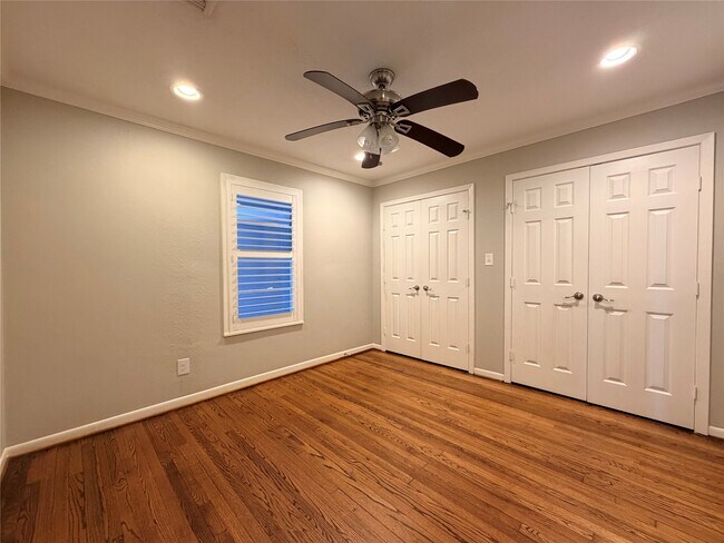 Building Photo - 1631 Chantilly Ln