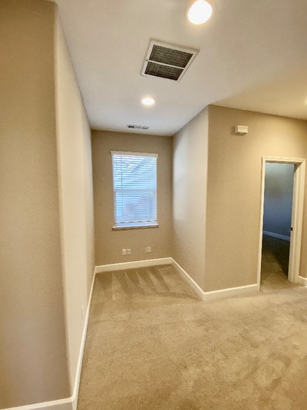 Building Photo - 4028 Windsor Point Pl