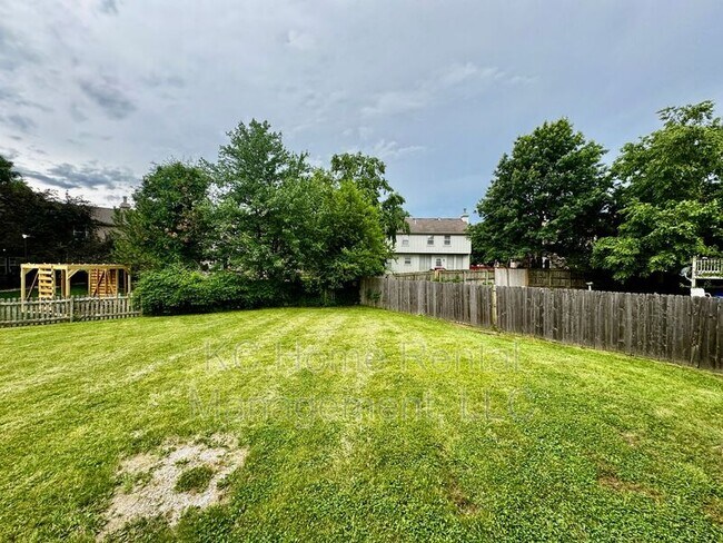 Building Photo - 1398 S Brentwood Dr