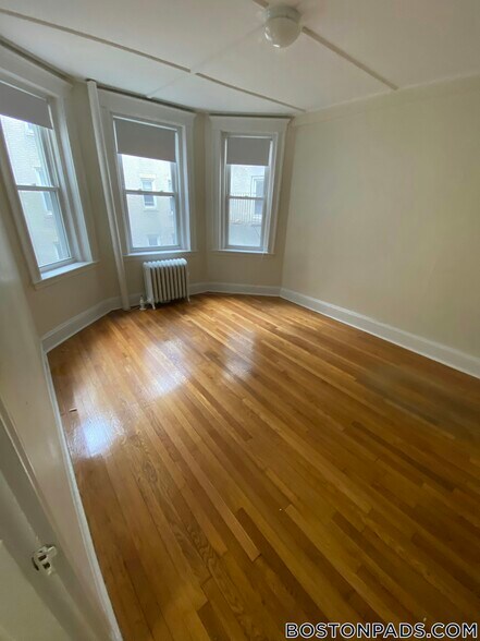 Building Photo - 1175 Boylston St