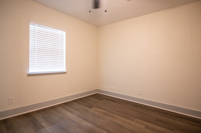 Building Photo - 5390 Margo Ln