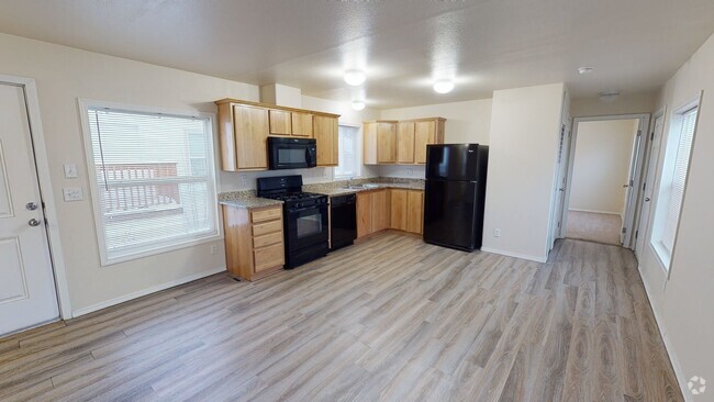 Four Seasons Apartments - Kitchen