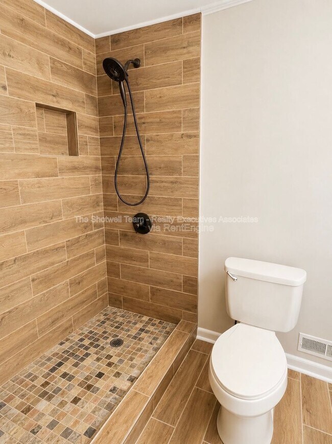 Building Photo - 11104 Hughlan Dr