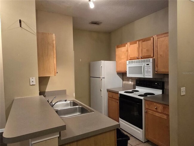 Building Photo - 4207 S Dale Mabry Hwy