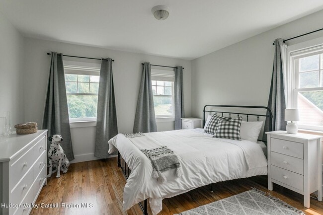 Building Photo - 29 Le Grand Ave