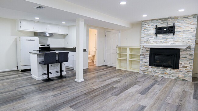 Building Photo - 4Bd/2.5Ba Edmonds House