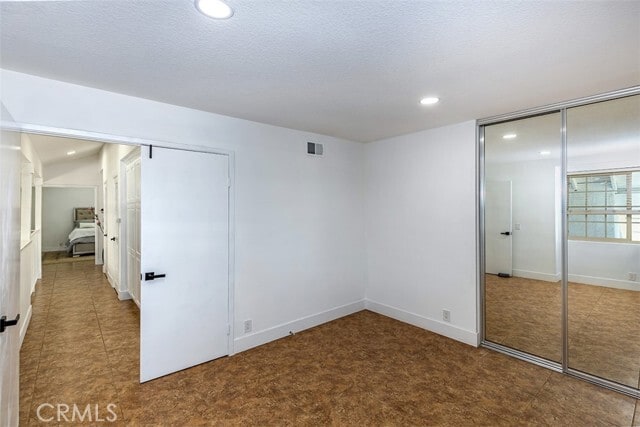 Building Photo - 1250 Kinglake Dr