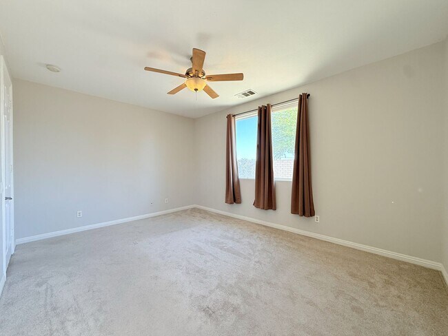Building Photo - 80435 Atherstone Dr