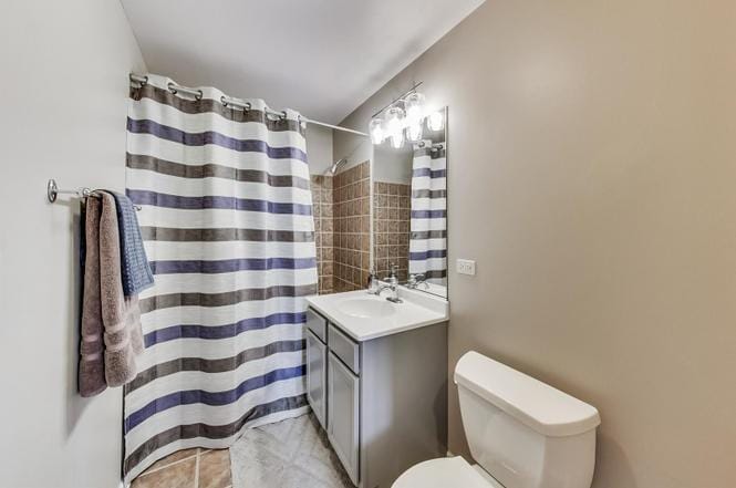 Second Bathroom - 400 W Ontario St
