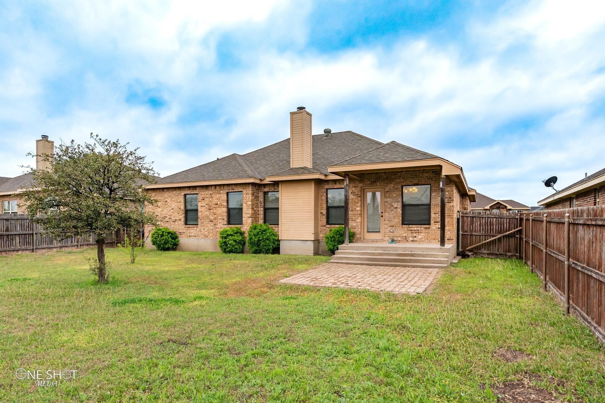 Building Photo - 350 Miss Ellie Ln