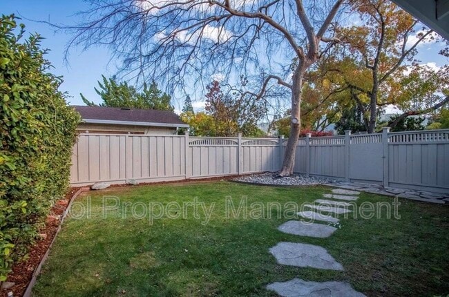 Building Photo - 116 Camellia Terrace