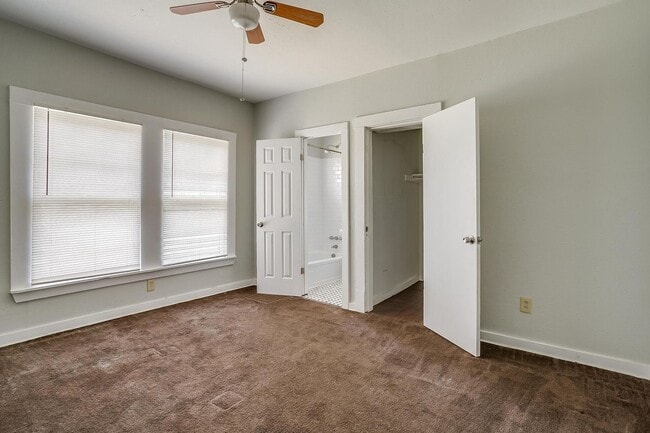 Building Photo - Large 4 Bed, 2 Bath in the heart of Histor...