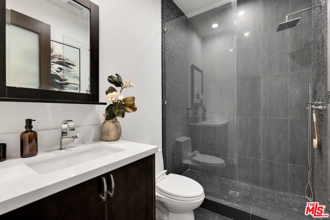 Building Photo - 3116 Elvido Dr