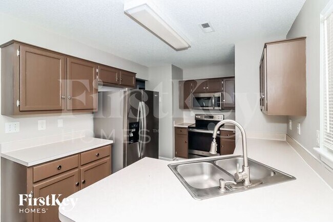 Building Photo - 2112 Dawn Ridge