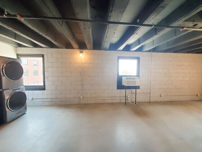 Building Photo - Dahlman Flats - Lovely Studio near Little Italy in a Historic Building!
