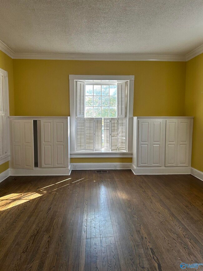 Building Photo - 620 Sherman St SE