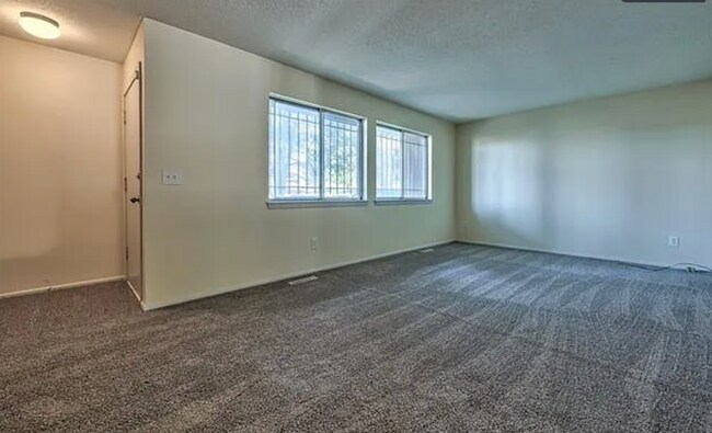 Building Photo - Beautiful Townhome for Rent!