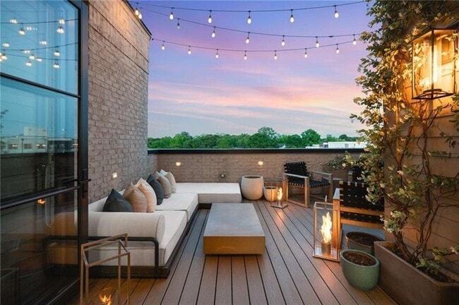 Building Photo - 661 Auburn Ave NE