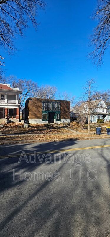 Building Photo - 3804 Roanoke Rd