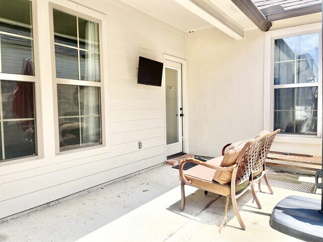 Building Photo - 3147 Hudson Park Dr