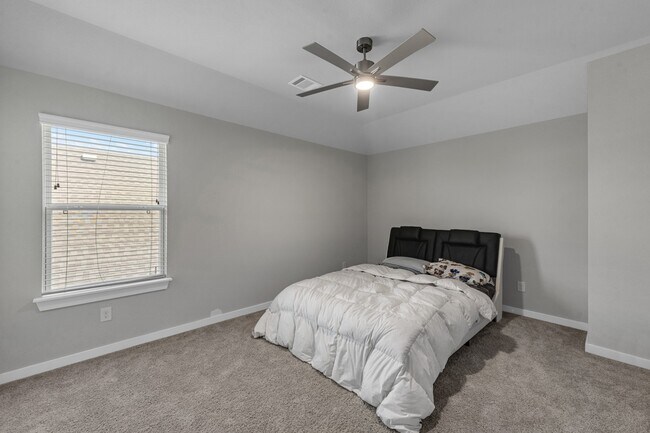 Building Photo - 1569 Sunrise Gables Dr