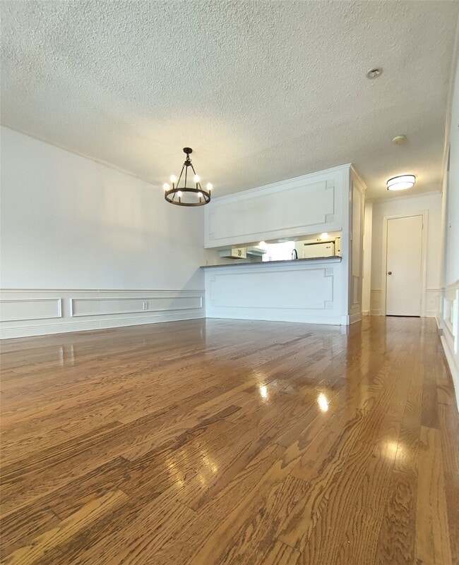 Building Photo - 3131 Southwest Fwy