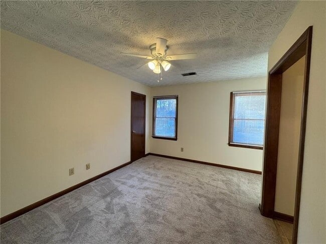 Building Photo - 1105 Booth Ct SW