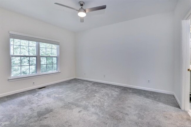 Building Photo - 8321 Barons Ct