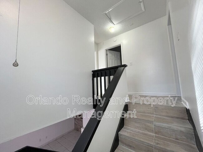 Building Photo - 5151 Picadilly Circus Ct