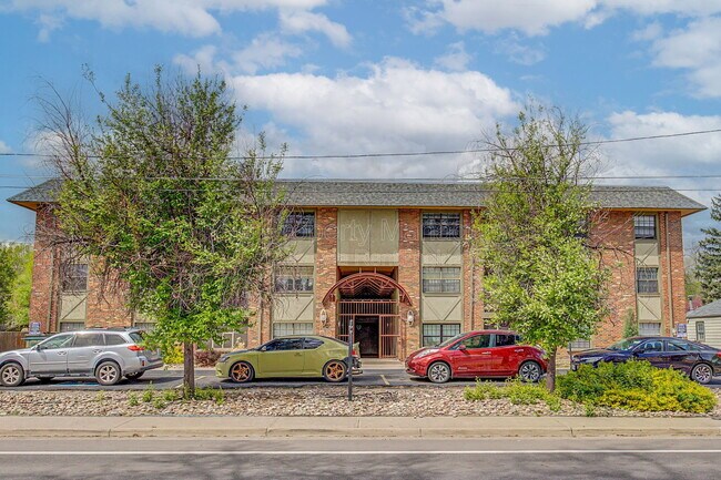 Building Photo - 1021 Carr St