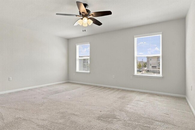 Building Photo - 609 Falkland Trace