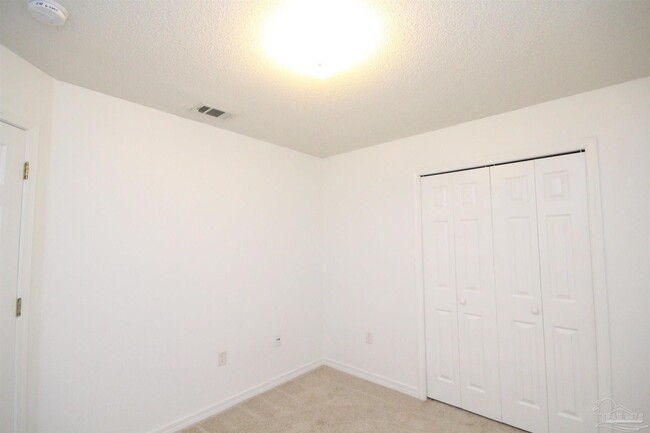 Building Photo - 1077 Antigua Cir