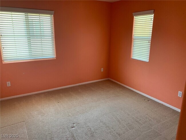 Building Photo - 10619 Tamaruga Ct