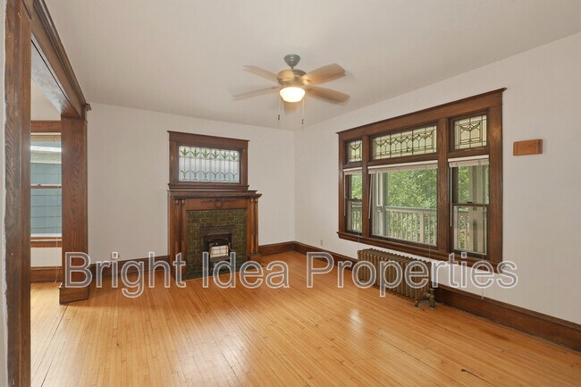 Building Photo - 2535 Aldrich Ave S